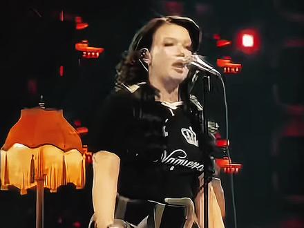 格莱美四大通类主要媒体预测 今年注定创造历史 今年格莱美注定是创造历史的一年!
要么Gaga拿下生涯首个四大通类,
要么西语专辑首次登顶年专,
要么K-POP解锁年歌新成就,
还有韩流歌手冲击流行合作奖的首次封神!
#格莱美预测 #ladygaga #badbunny #朴彩英 #欧美圈看买提