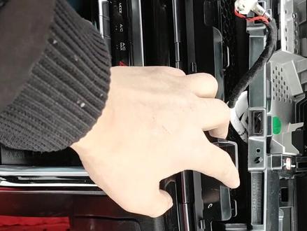 五菱星辰中控主机拆装详细介绍