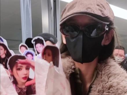 女儿心总如水 起伏而迂回~#张予曦 @DOU+小助手