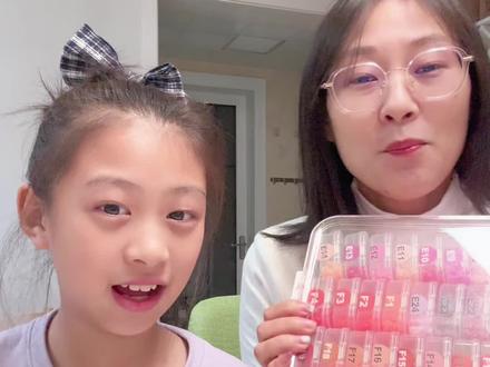 母女拼豆大PK 你们觉得谁拼的更好看?#拼豆 #手工 #母女日常 #亲子日常 #我染上了拼豆