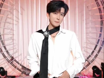 子敬5.18联合赛队内亚军舞蹈表演#上热门话题 #银河系A子敬 #龙浩天男团 #银河系A
