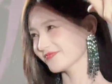 完全就是妈咪 李一桐别太撩
#李一桐