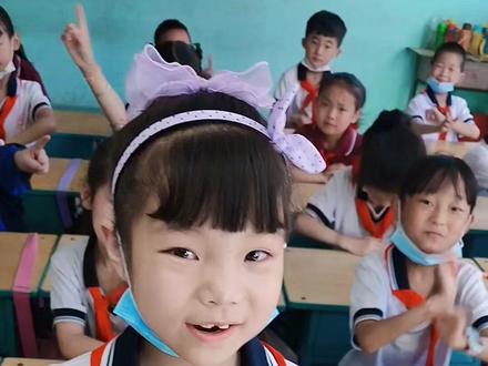 #宇宙的有趣我才不在意 五感法写“野花”,快让孩子学起来吧!#家长收藏孩子受益 #农村的小娃娃 #小学作文#小学语文#抖加小助手