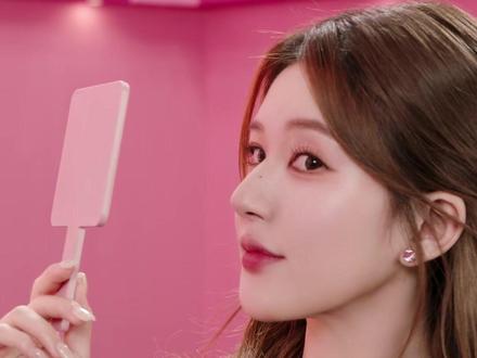 可露丽们集合!#赵露思 官宣代言#OLLY 啦!想领全套周边、亲签就快来直播间!#olly女性复合维生素