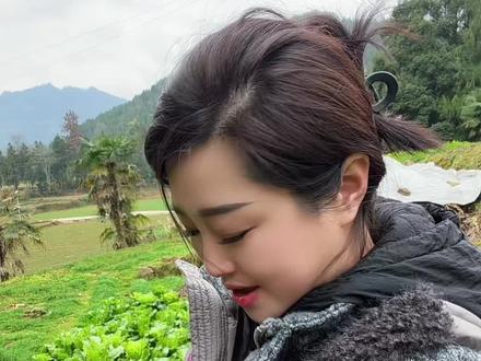 别人的好与坏,和我无关,而我的好与坏,不需任何人来评论,我不需要给别人留下好印象,我只需要去做自己,就足够了#记录我的农村生活 #语录正能量