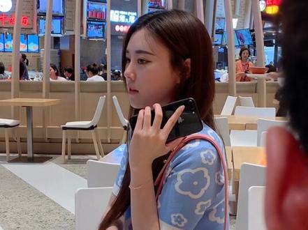 温馨提示:偷拍的时候不要忘记关闪光灯哦#偷拍