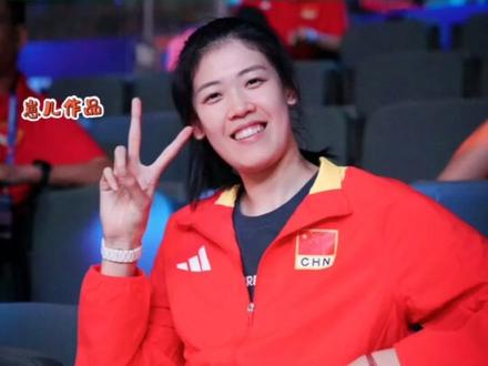 李盈莹520直播回应伤情,看不到希望表情凝重 #天津 #天津女排 #中国女排 #李盈莹 #上热门