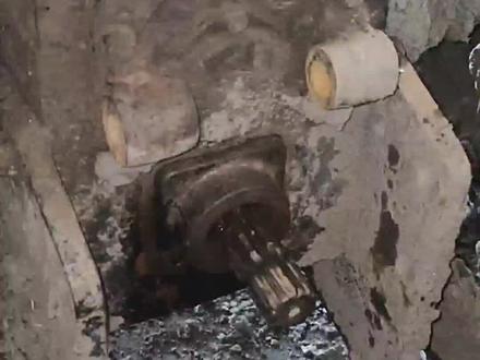 今天教大家快速正确更换东方红454的动力输出轴与油封,看我的视频自己动手省米又不走弯路!#修理工的日常 #修理工的日常 #修车人的生活 #手艺人 #修车人 #三农 #技术分享 #修车人的日常