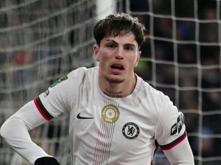 曼联弃子加纳乔梅开二度,切尔西客场3比1卡迪夫城挺进英联杯四强。