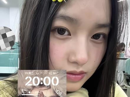 豆包你给我的惊喜 实在太多太多啦 #豆包ai #豆包P图已经nextlevel了 #挡脸拍照 #美甲拍照 #壁纸 捂脸拍照 美甲捂脸拍照姿势指令 秀美甲捂脸拍照姿势教程 闪光灯 美甲捂脸拍照指令教程 豆包p图指令