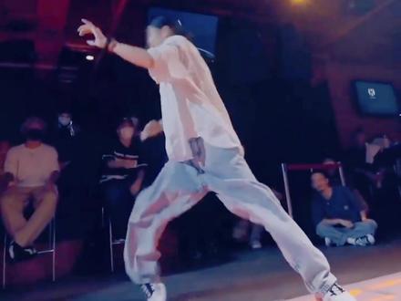 假腿小哥哥實力炸場🌝#soraki #这就是街舞 #街舞 #舞蹈 #hiphop