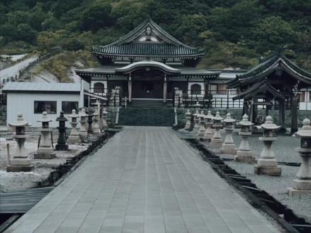 青森恐山绝了!火山藏着神秘力量,连空气都带魔力 宝子们!青森县陆奥市的恐山,火山里藏着的神秘力量太震撼了!作为日本有名的火山地带,这儿的每一寸土地都透着魔幻 —— 硫磺的气息混着火山岩的粗粝,烟雾从地表缝隙里缓缓冒出来,像大地在呼吸,空气里飘着一种让人敬畏的力量,仿佛自然在这里藏了无数秘密。
站在火山腹地,看红褐色的岩石与蒸腾的热气交织,风声穿过山谷时带着低沉的回响,脚下的土地似乎都在微微震动。这种由火山孕育的 “不可思议的力”,不是喧嚣的震撼,而是一种让人屏住呼吸的神秘,仿佛能听见自然最原始的心跳。
地址就在青森县陆奥市(恐山区域),来这儿感受火山藏着的神秘力量,你会懂什么叫 “自然的魔力”—— 敬畏与震撼,都融在青森的风里了!#日本旅游 #风景 #旅游景点打卡 #旅行推荐官 #景点打卡