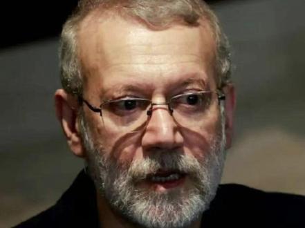 伊朗这句“刺穿敌人的心”太硬核!这就是大国底气!🇨🇳 伊朗最高国家安全委员会秘书拉里贾尼说:“我们要刺穿敌人的心。”
这句话听得人热血沸腾!🔥
这不仅是伊朗的态度,更是所有不愿被霸权欺负的国家该有的骨气!
从这段采访中,我看到了最震撼的两个字:“打不垮”!
精神是打不垮的!
意志是打不垮的!
只要我们有这种“亮剑”的决心,就没人敢轻视我们!💪
不管国际风云如何变幻,底气,永远来自于内心的强大和不屈的脊梁!
认同的中国老铁,请点个红心❤️,转发出去,让世界看到我们的态度!🇨🇳
#央视新闻 #伊朗 #阿里拉里贾尼 #大国底气 #中国精神 #正能量 #国际局势 #硬气 #吴老师看世界