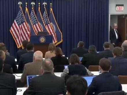 鲍威尔美联储#新闻跟读 #互联网资讯