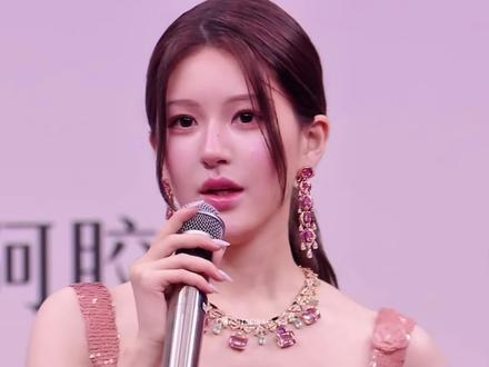 女孩子之间的惺惺相惜 好温暖的一段回话
#孙乐言 #赵露思 #陈都灵 #星光大赏 #主持人