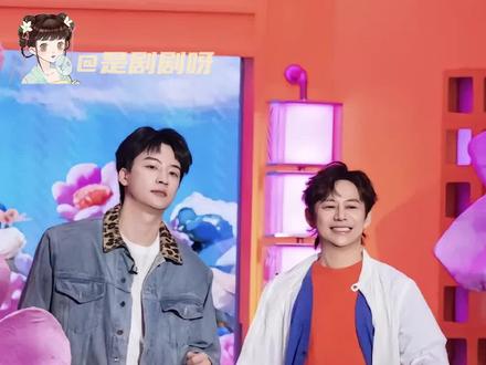 #吴泽林何炅亲手带大的主持人 一句承诺从此何老师就站在了泽林身边#友情 #何炅 #吴泽林 #亲爱的客栈