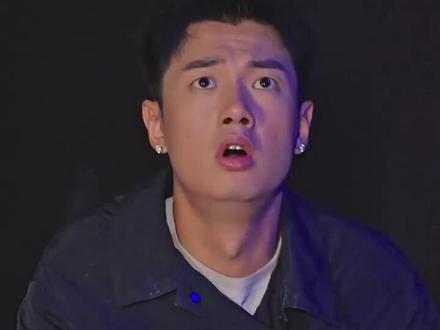 《和女神老板逃出生天》