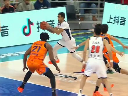重磅!广东确定引援,三大NBA级别中锋备选,力助杜锋率队争冠 #杜锋 #朱芳雨 #广东男篮 #徐杰