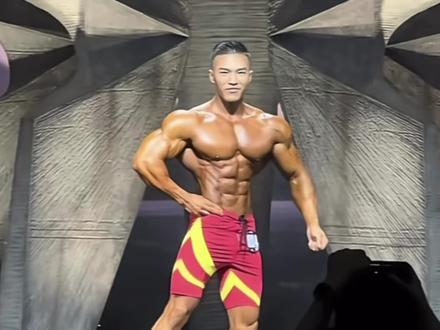 韩国职业赛看点全盘点 何局进货局 中国健体大战日本双子星 中国古典要拿资格 212李伟大战姜承页#何局 #刘凯 #李伟 #韩国职业赛 #健美初中生