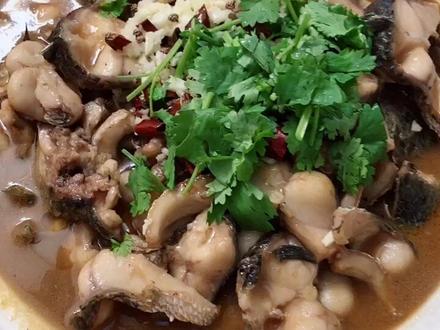 随便弄哈,第252次。财鱼火锅。了解一下。炎炎夏日,一份火锅,一瓶冰镇啤酒,是不是很棒。