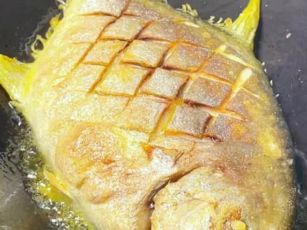 喜欢吃金鲳鱼的你就像我这么做,简单又美味,特别适合孩子老人吃!#红烧金鲳鱼#家常菜#怎么煎鱼 #跟抖音学做菜