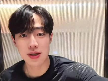 豆包你就仗着没有身份证,继续贴脸开大吧! @他是我的韩语外教🤫 感谢老师素材授权~#豆包#泡菜#抖音迷惑行为大赏#韩国欧巴#ai