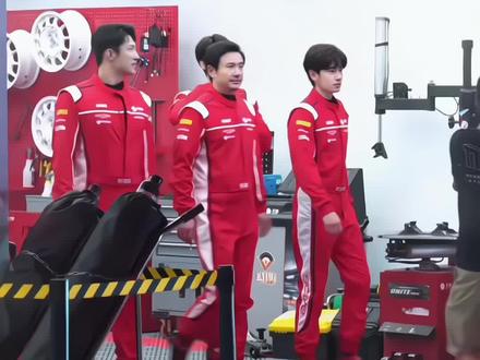 艾特富婆闺蜜给你安排#飞驰人生3 #沈腾 #王安宇 #电影解说 #超便宜超划算