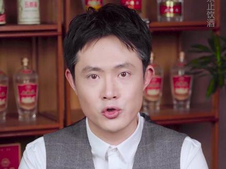 为什么好的白酒喝了不上头?“假酒”喝完,第二天头痛欲裂,是怎么回事? #假酒 #上头 #好酒不上头#五粮液