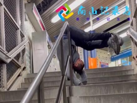 美国费城肯辛顿大街上的舞者和折叠人,都是大神啊#美国生活 #美国街头 #老外真会玩