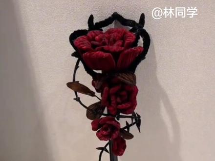 我心灵手巧的好闺闺会给我做这个小狸花手杖吗?#扭扭棒 #手工diy #礼物 #荆棘玫瑰