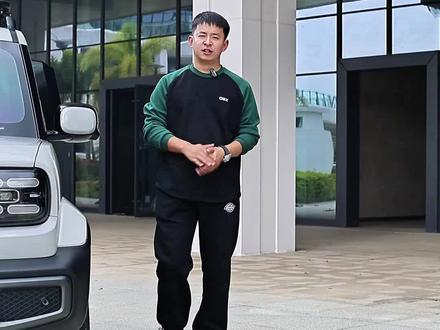 谁说新能源车不能升级?贴上这个颜色再装上这些套件,让你的代步车不再平庸。#宝骏悦也 #城市越野 #亚灰 #原厂升级 #蒙自