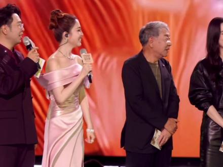 恨死于正了😡
#陈妍希#周柯宇#狙击蝴蝶#陈妍希领奖谢谢周柯宇#2025星光大赏来了