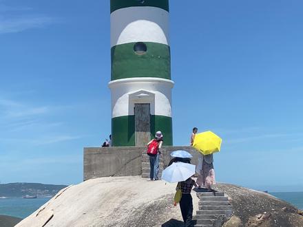 听说很多人都是冲着东山岛这个灯塔来的,南屿灯塔,风景虽然很美,但是记得涨潮之前回来。#东山岛 #东山岛旅游攻略 #灯塔