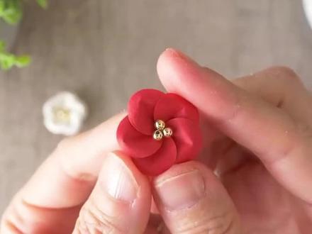 漂亮的梅花#粘土教程 #粘土 #创意手工 #手工教程 #一起做手工 #原创手作 #脑洞大开 #好物推荐 @DOU+小助手