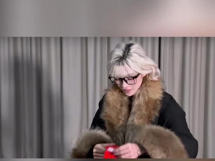 孙恩盛同款年度总结之我的红毯时刻制作教程来了 #我的2025独家记忆 #年度总结之我的红毯时刻 #AI把我的年度瞬间唱成了歌 #用AI总结这一年 #剪映 孙恩盛红毯转场 年度总结之我的红毯时刻AI把我的年度瞬间唱成了歌 孙恩盛红毯转场 用AI总结这一年 我的2025高光时刻 我的2025独家记忆 抖音年度总结 年度总结之我的红毯时刻教程 年度总结 抖音年度总结报告 年度总结之我的红毯时刻