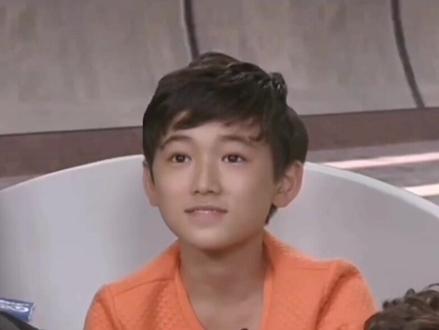 哈哈哈哈来看11岁的轩儿在线答题哈哈哈哈哈可爱#宋亚轩 话说十一岁是五年级嘛