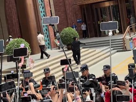 不愧是七胞胎 哥几个远处看真的好像啊#时代少年团 #这是我的西游2 #路透 #阿西娅 #追星就要多记录