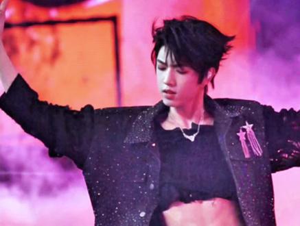 请完整观看腹肌侧面版#张桂源