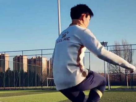 内马尔起球教学快练起来#足球
#宽边帽起球 #卡尔美 #起球教学