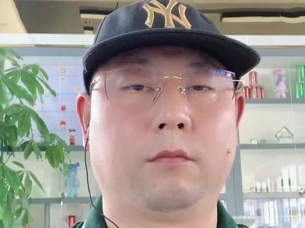 万新1.71镜片怎么样?#万新镜片 #凡高眼镜店 #1.74折射率#近视眼镜 #配眼镜