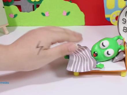 橡皮泥人绿泡泡:偷偷吃宵夜零食,结果长了蛀牙! #黏土手工 #粘土 #粘土画 #橡皮泥手工