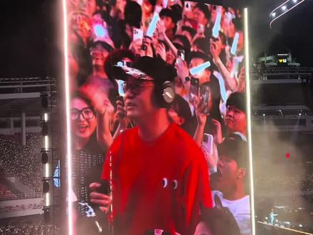 终于有人点小流浪了#薛之谦演唱会#陪你去流浪 #点歌环节 #万兽之王 #广州演唱会