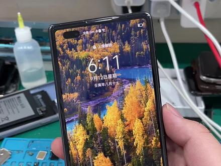 今天咱们给大哥解一台2万多的手机密码,大哥去别的店里操作要1000多。 咱们免费安排。 就这么简单,感谢老铁们支持。