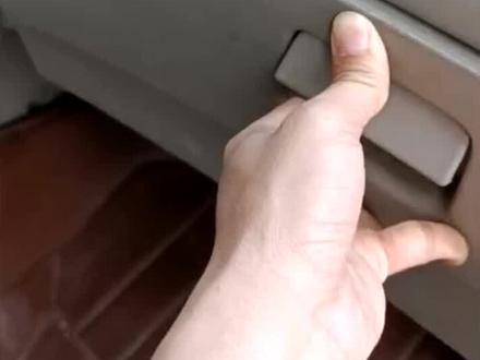 修理副驾储物箱#汽车维修