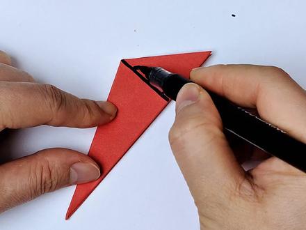 只要会画三条直线,小猴子就能教你剪好看的新年窗花!赶紧动手试试吧!#剪纸 #窗花剪纸 #手工 #手工diy #创意手工