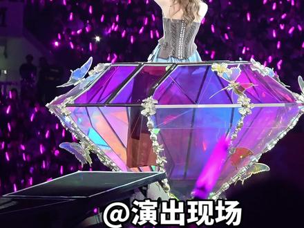 香港限定钻石舞台搬到广州啦!!真好看#邓紫棋广州演唱会 #邓紫棋 #邓紫棋演唱会#你不是真正的快乐
