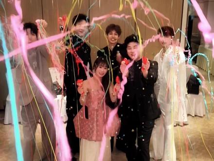 该怎么形容我们呢.