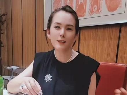 没个三下两下可不敢提倡鄂尔多斯酒文化,扣三敬二,总分总为代表。#干杯 #姐妹聚会快乐加倍 #同城热门