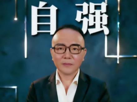 连超四车豪取五连冠!张雪:习惯拿冠军了,怎么办? 一路连超四车,豪取五连冠!从垫底逆袭登顶赛场,碾压一众海外老牌强队。一句轻描淡写的习惯夺冠,藏着中国制造满满的硬核底气,格局拉满,为国货点赞🔥#张雪机车第五冠 #张雪机车车手第一回合夺冠 #真实生活分享计划 #主持人輝先生 @抖音小助手
