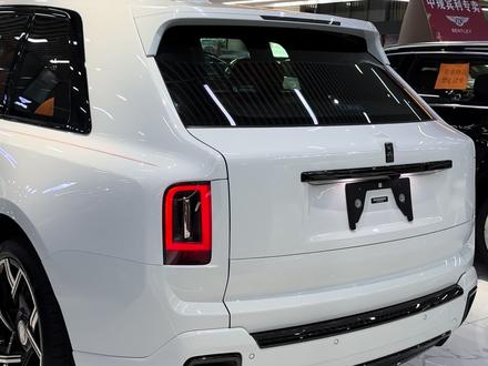 人生要是一马平川 有什么意思?
#劳斯莱斯 #库里南